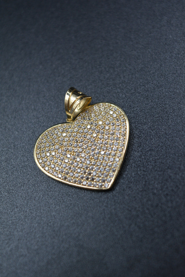 Thin Necklace with Heart Pendant