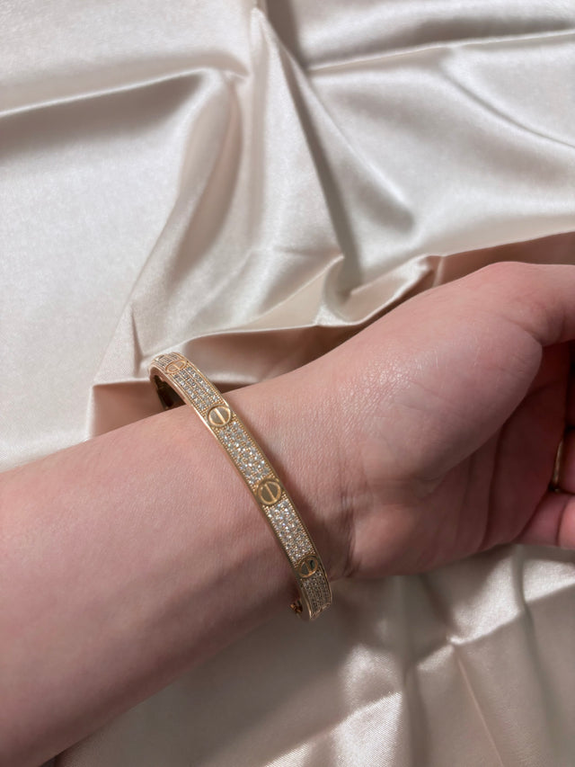 Elegant Gold Bracelet (CARTIER)